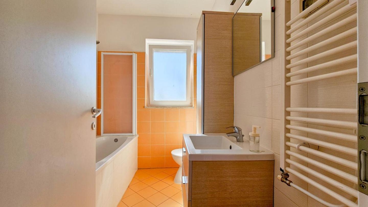 فيلا Casa Lutoma Kmeti المظهر الخارجي الصورة